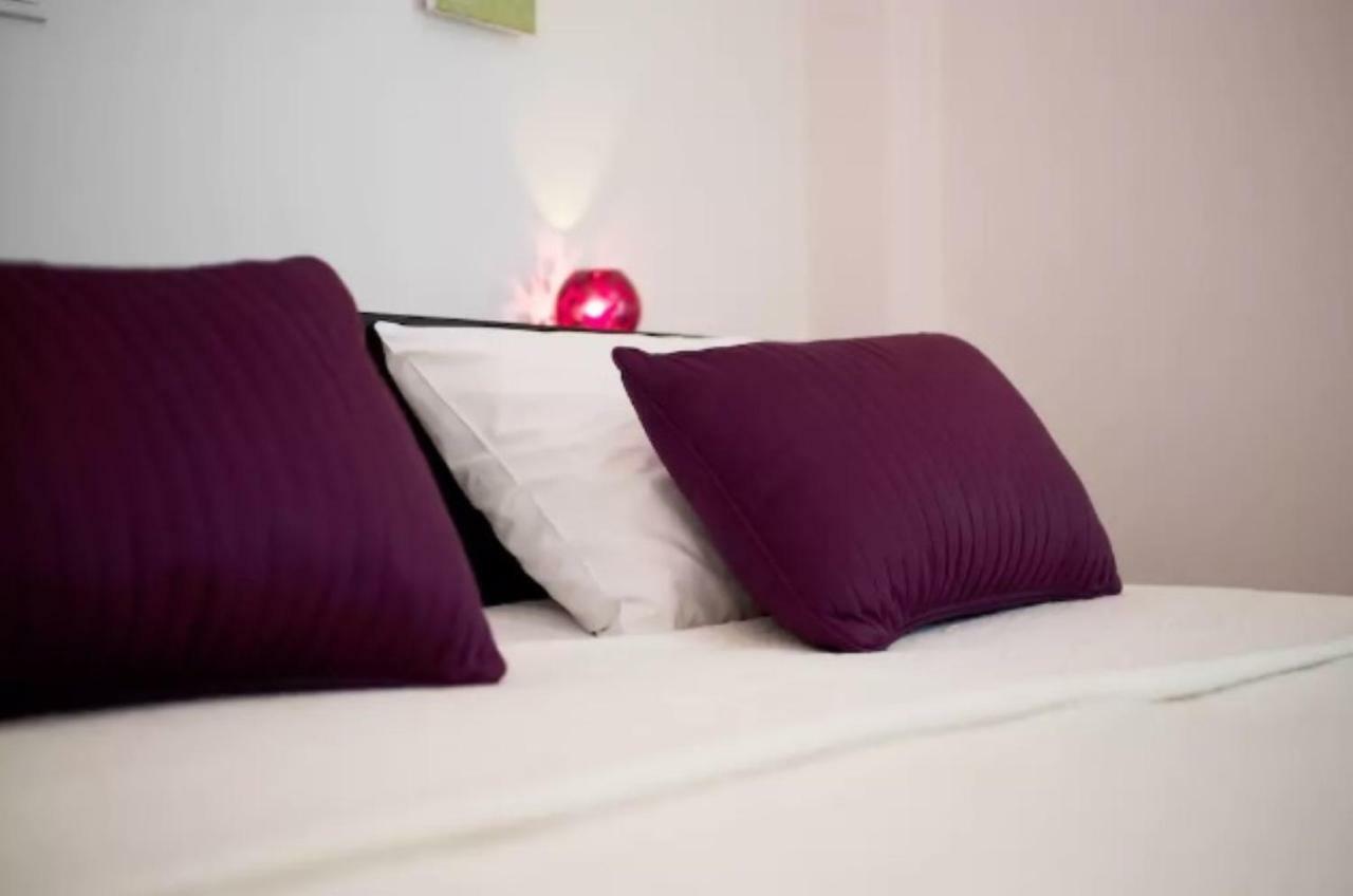 At Trendy Glyfada'S Center Apartment Athens Ngoại thất bức ảnh